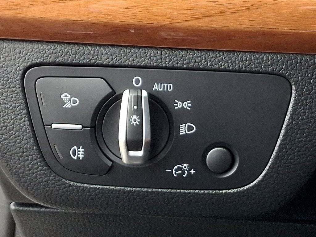 2023 Audi Q5 40 Premium quattro