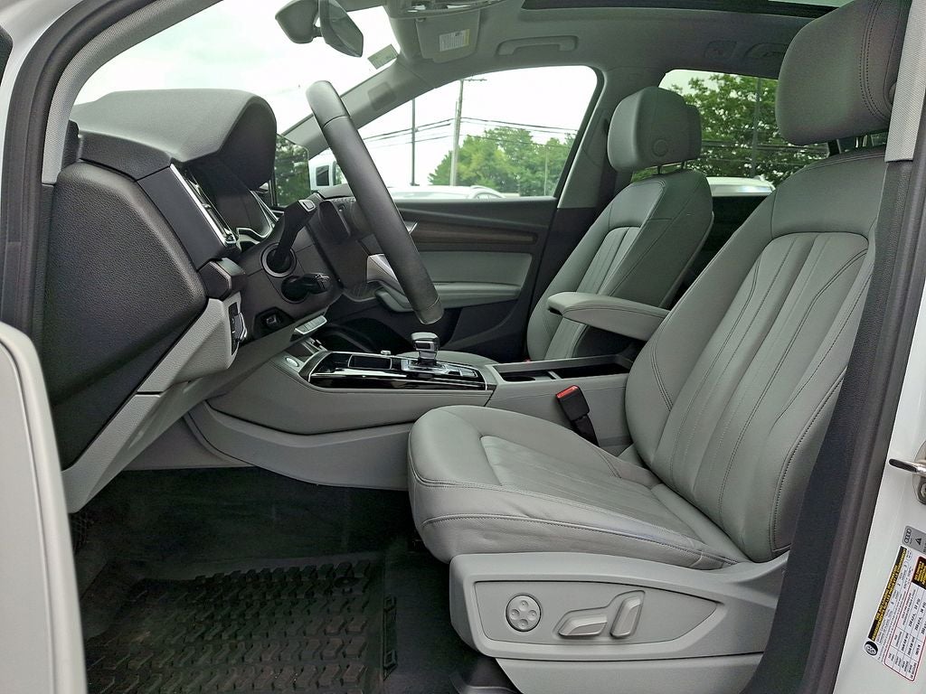 2023 Audi Q5 45 S line Premium quattro