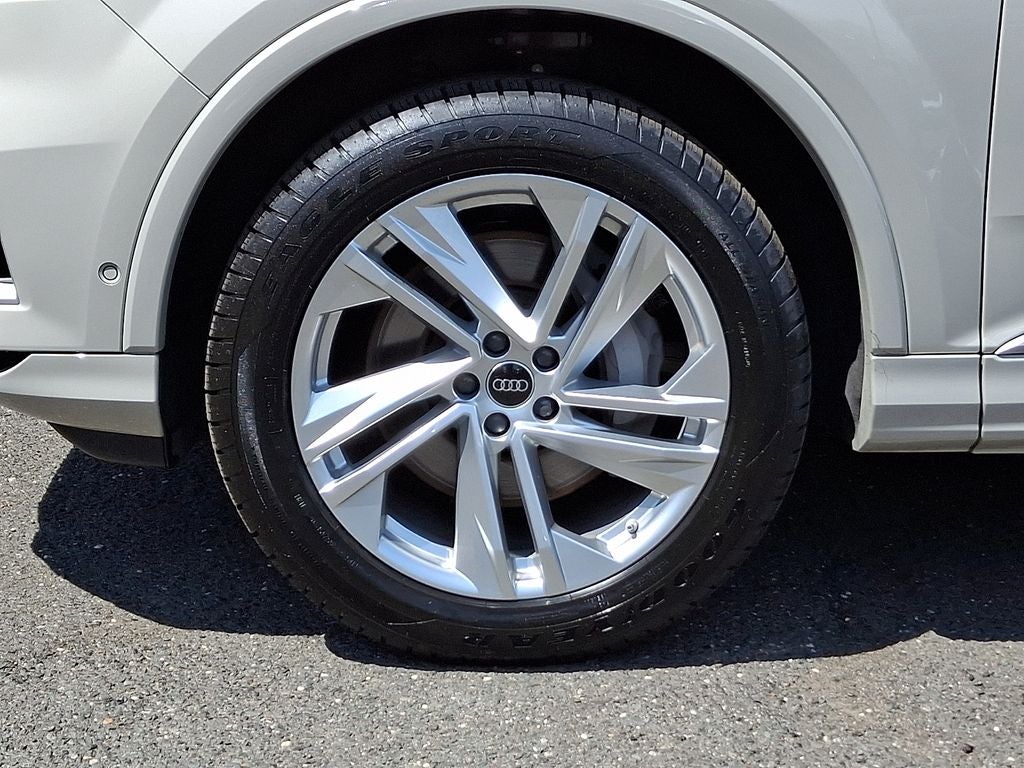 2023 Audi Q7 45 Premium Plus quattro