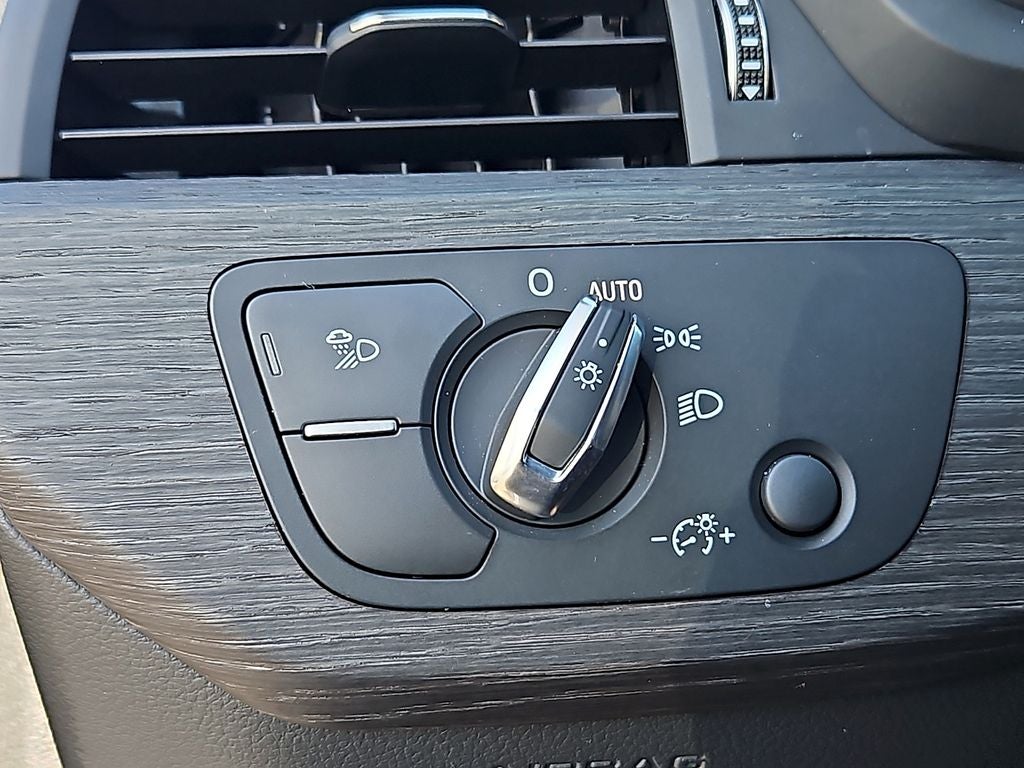 2024 Audi A4 45 S line Premium quattro