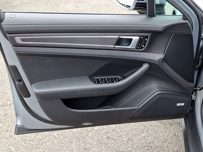 2019 Porsche Panamera Sport Turismo 4