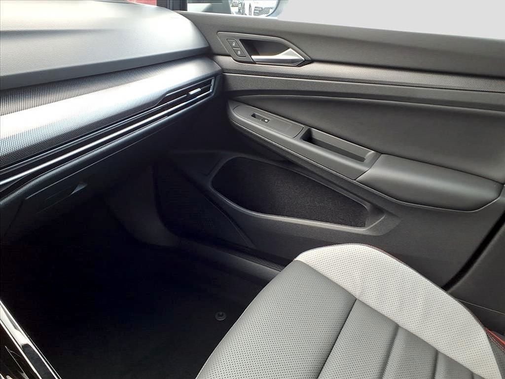 2025 Volkswagen Golf GTI 2.0T SE