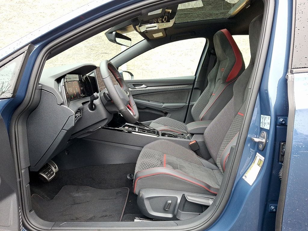 2025 Volkswagen Golf GTI 2.0T SE