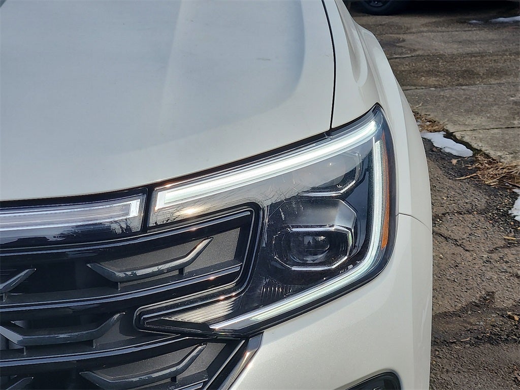 2026 Volkswagen Atlas Cross Sport 2.0T SEL R-Line Black