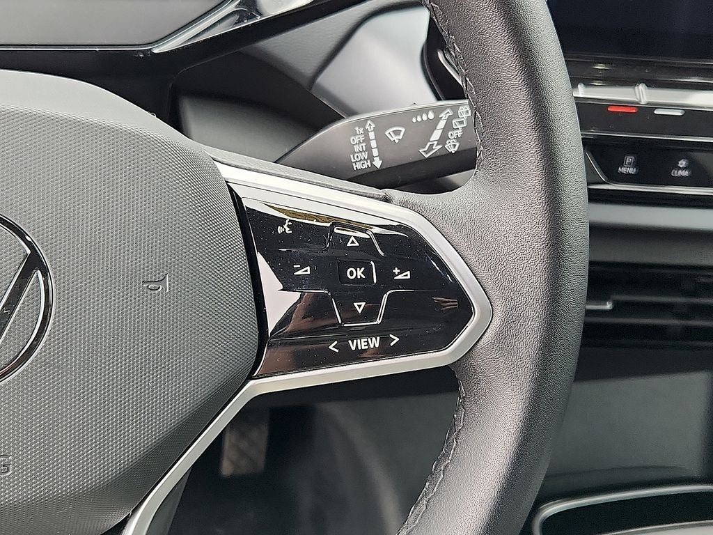 2023 Volkswagen ID.4 Pro