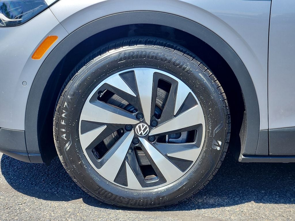 2023 Volkswagen ID.4 Pro