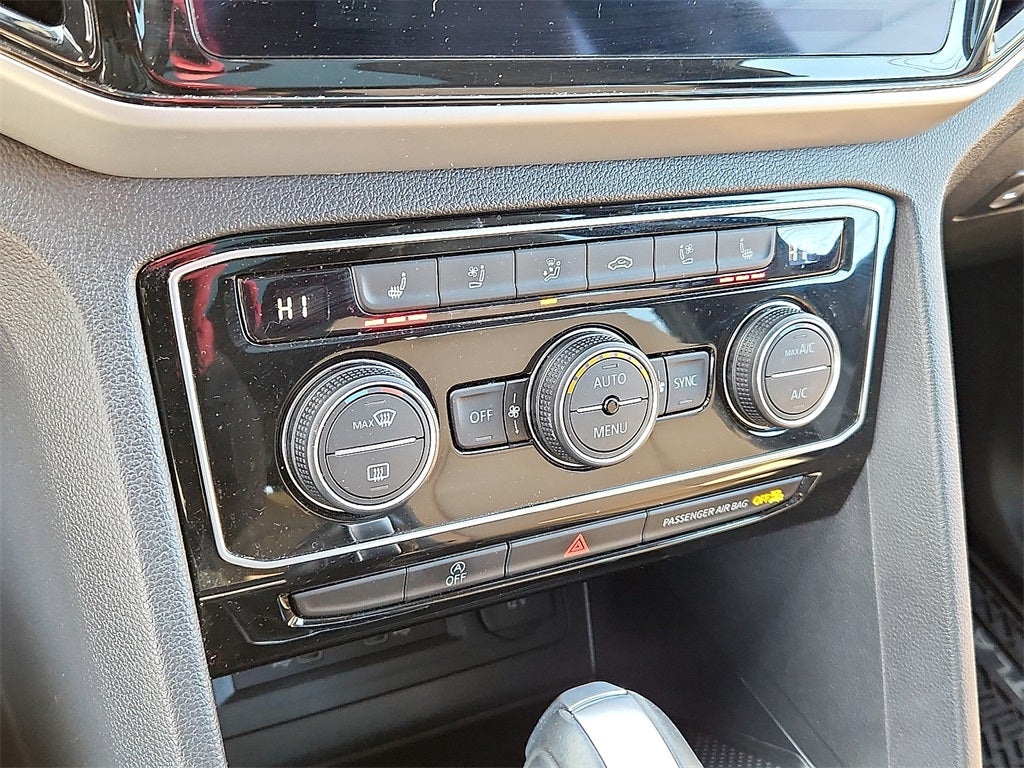 2023 Volkswagen Atlas Cross Sport 3.6L V6 SEL Premium R-Line