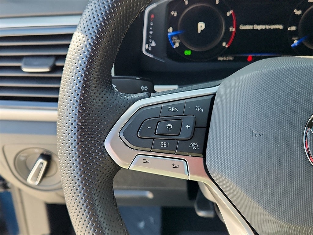 2023 Volkswagen Atlas Cross Sport 3.6L V6 SEL Premium R-Line