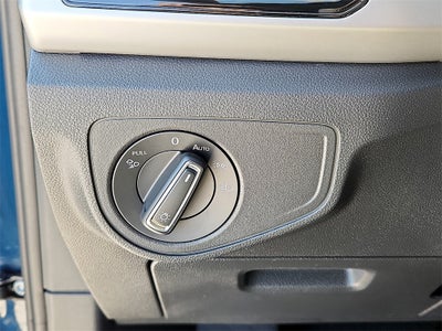 2023 Volkswagen Atlas Cross Sport 3.6L V6 SEL Premium R-Line