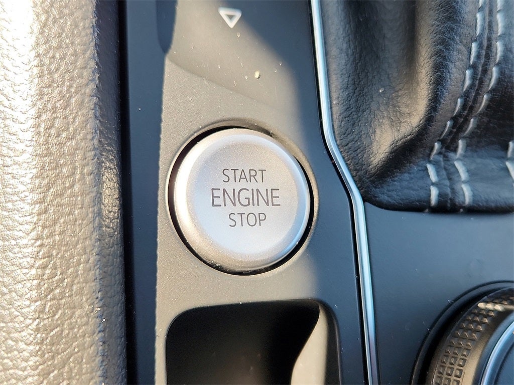 2023 Volkswagen Atlas Cross Sport 3.6L V6 SEL Premium R-Line