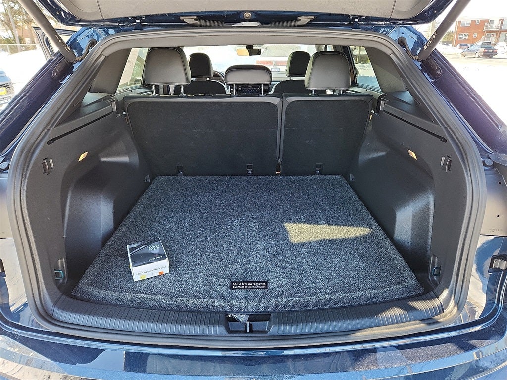 2023 Volkswagen Atlas Cross Sport 3.6L V6 SEL Premium R-Line