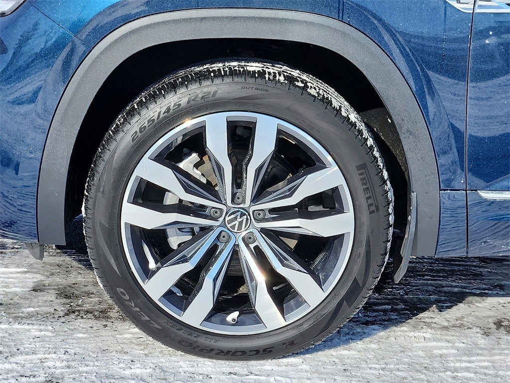 2023 Volkswagen Atlas Cross Sport 3.6L V6 SEL Premium R-Line