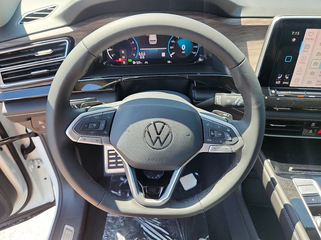 2026 Volkswagen Atlas 2.0T SEL Premium R-Line