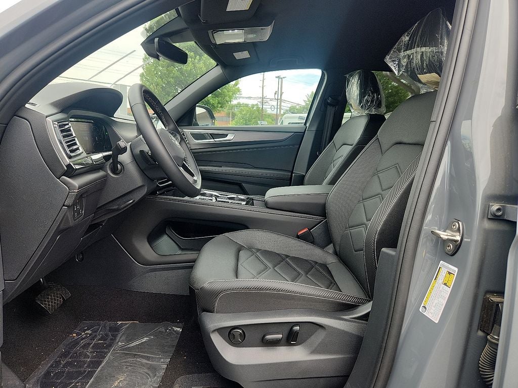 2025 Volkswagen Atlas Cross Sport SE w/Tech - Photo 11