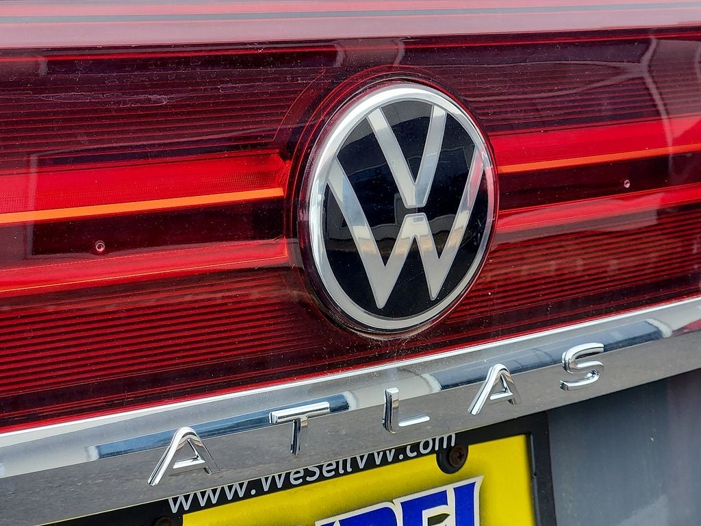2025 Volkswagen Atlas Cross Sport SE w/Tech - Photo 18