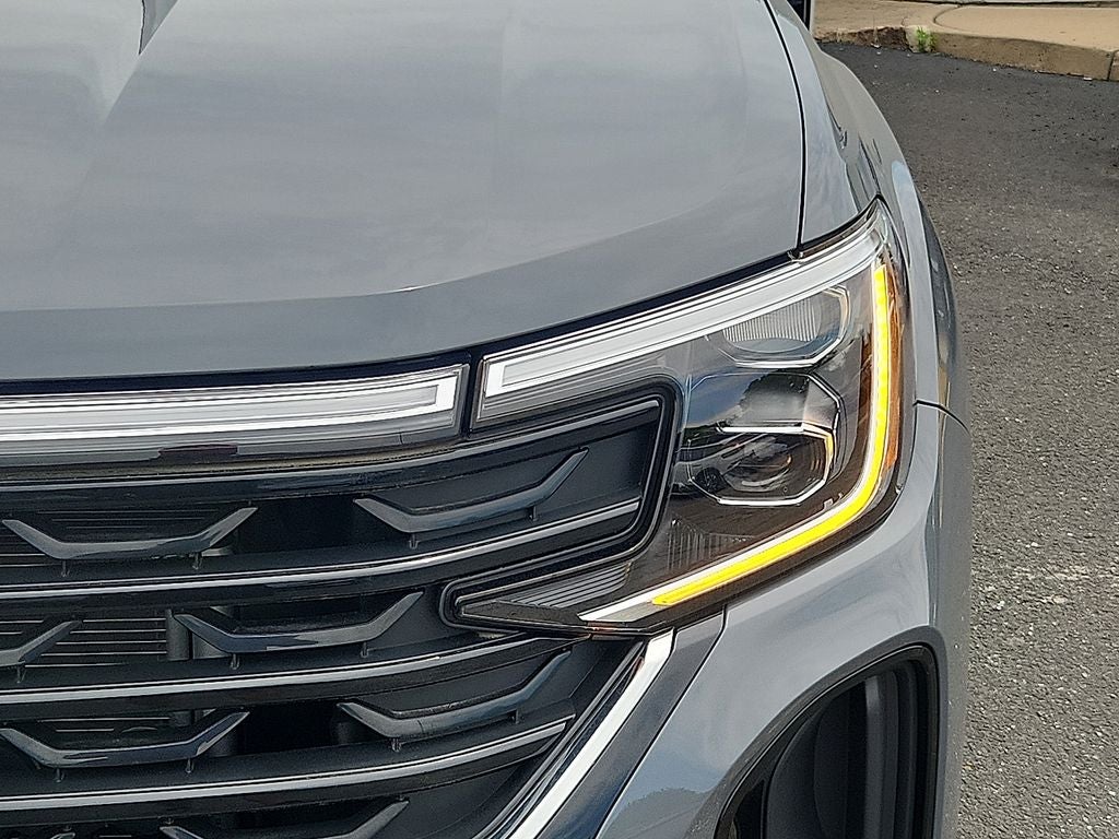 2025 Volkswagen Atlas Cross Sport SE w/Tech - Photo 7