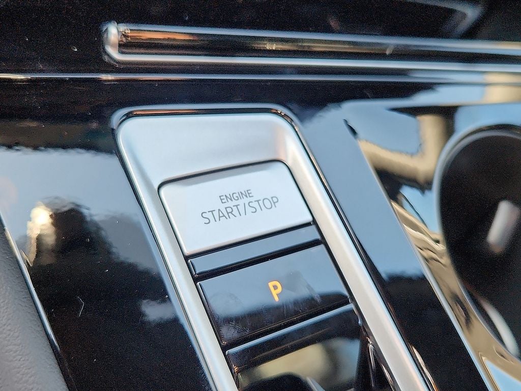 2026 Volkswagen Atlas Cross Sport SE w/Technology