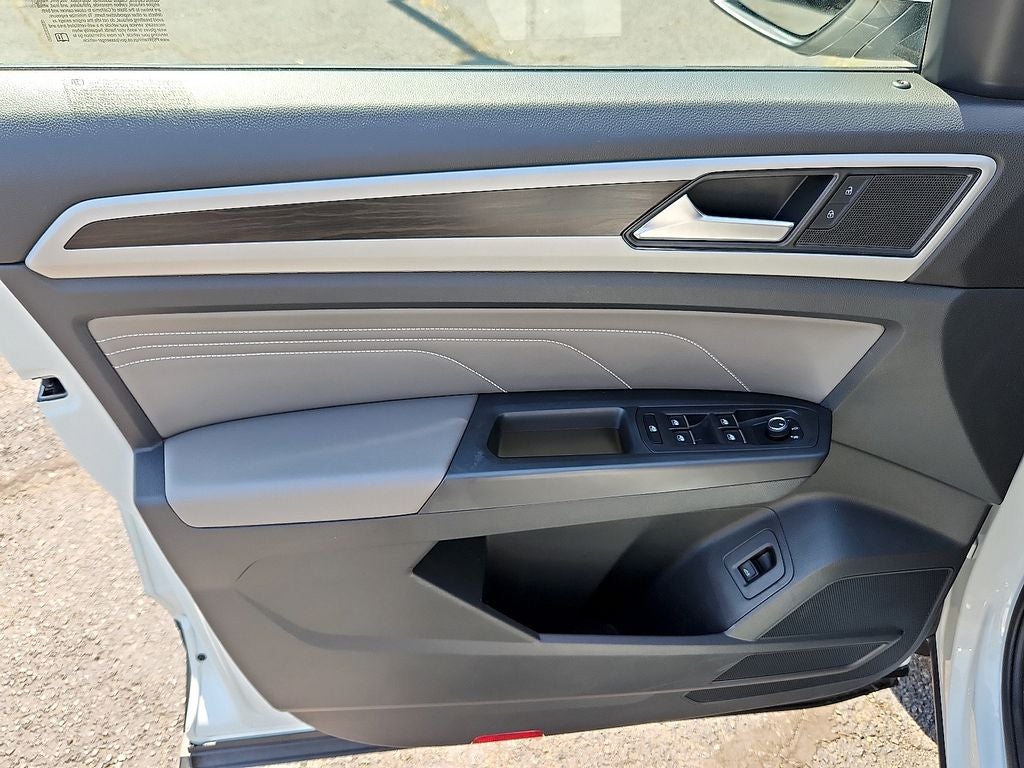 2023 Volkswagen Atlas 2.0T SE w/Technology