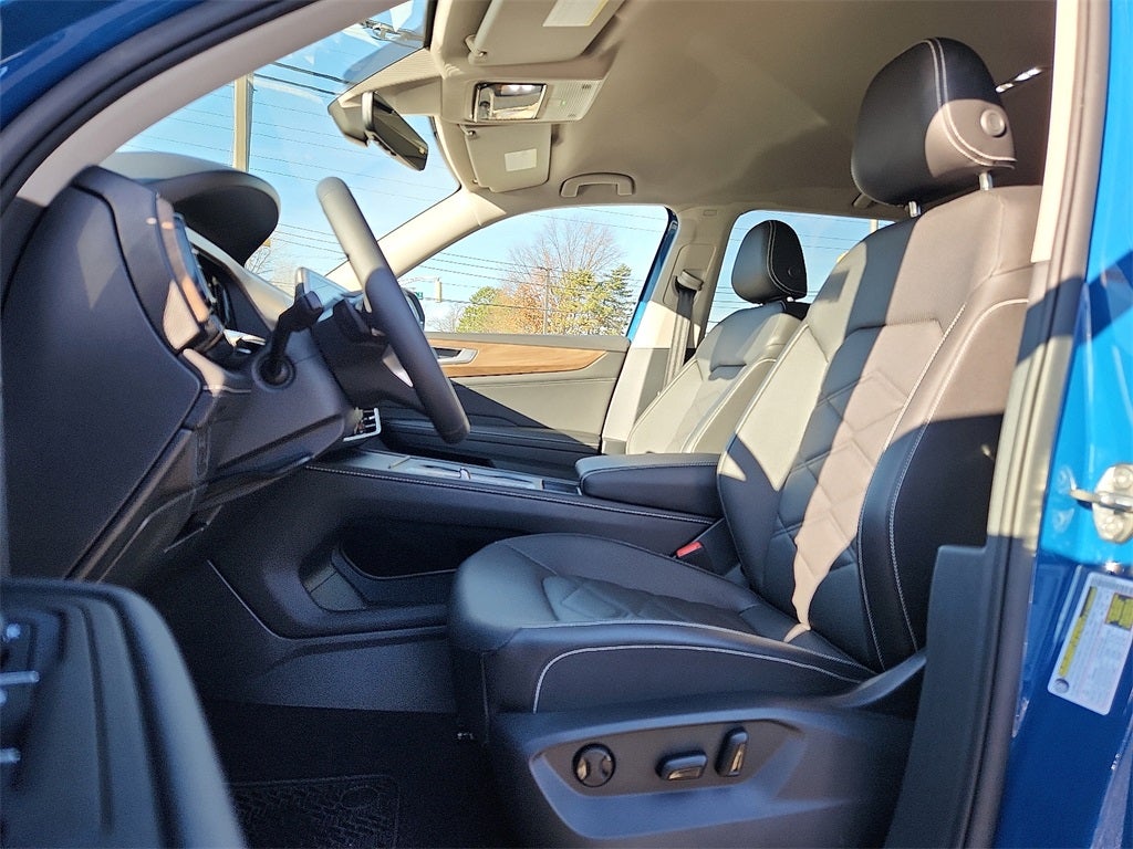 2025 Volkswagen Atlas 2.0T SE