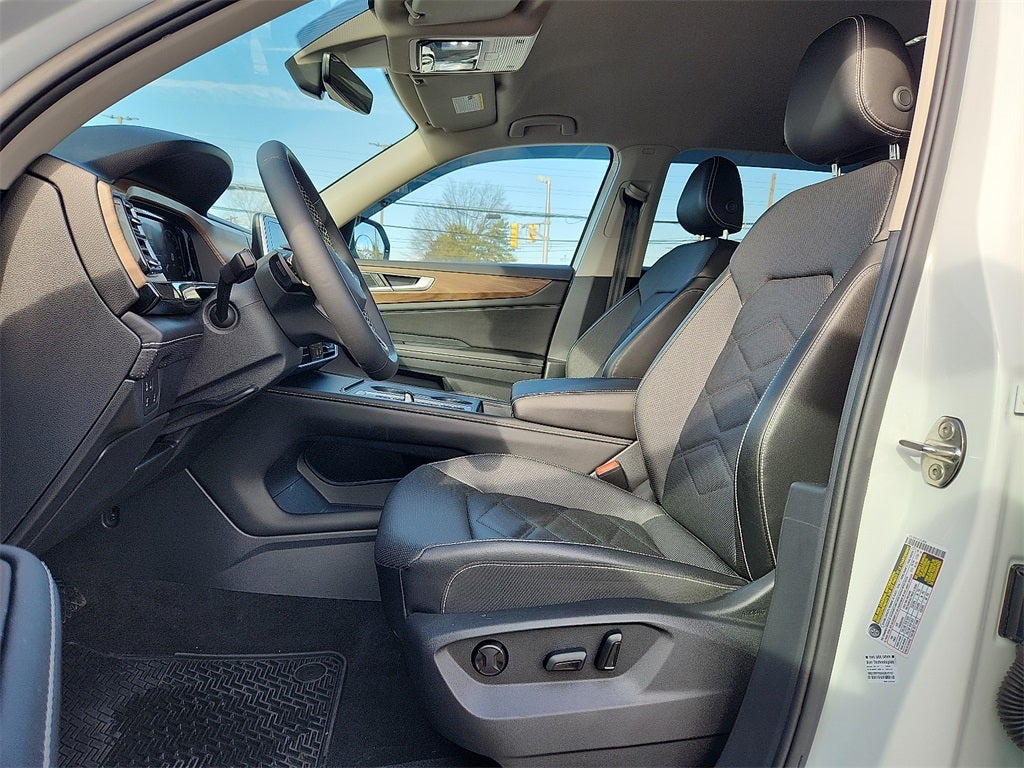 2024 Volkswagen Atlas 2.0T SE