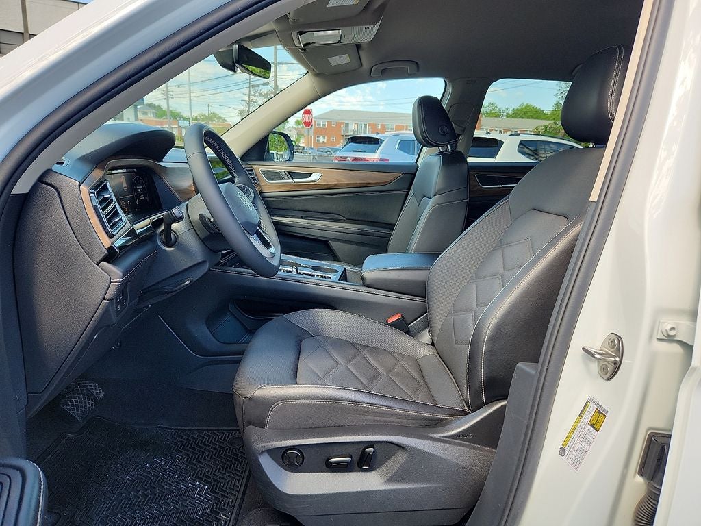 2024 Volkswagen Atlas 2.0T SE