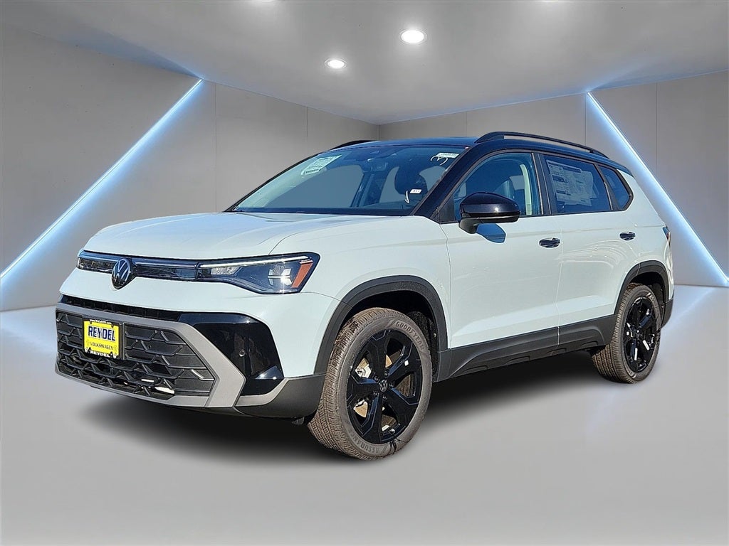 2026 Volkswagen Taos SE Black