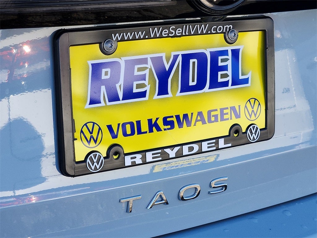 2026 Volkswagen Taos 1.5T SE Black