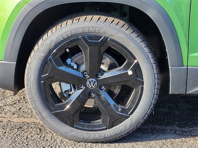 2026 Volkswagen Taos 1.5T SE Black