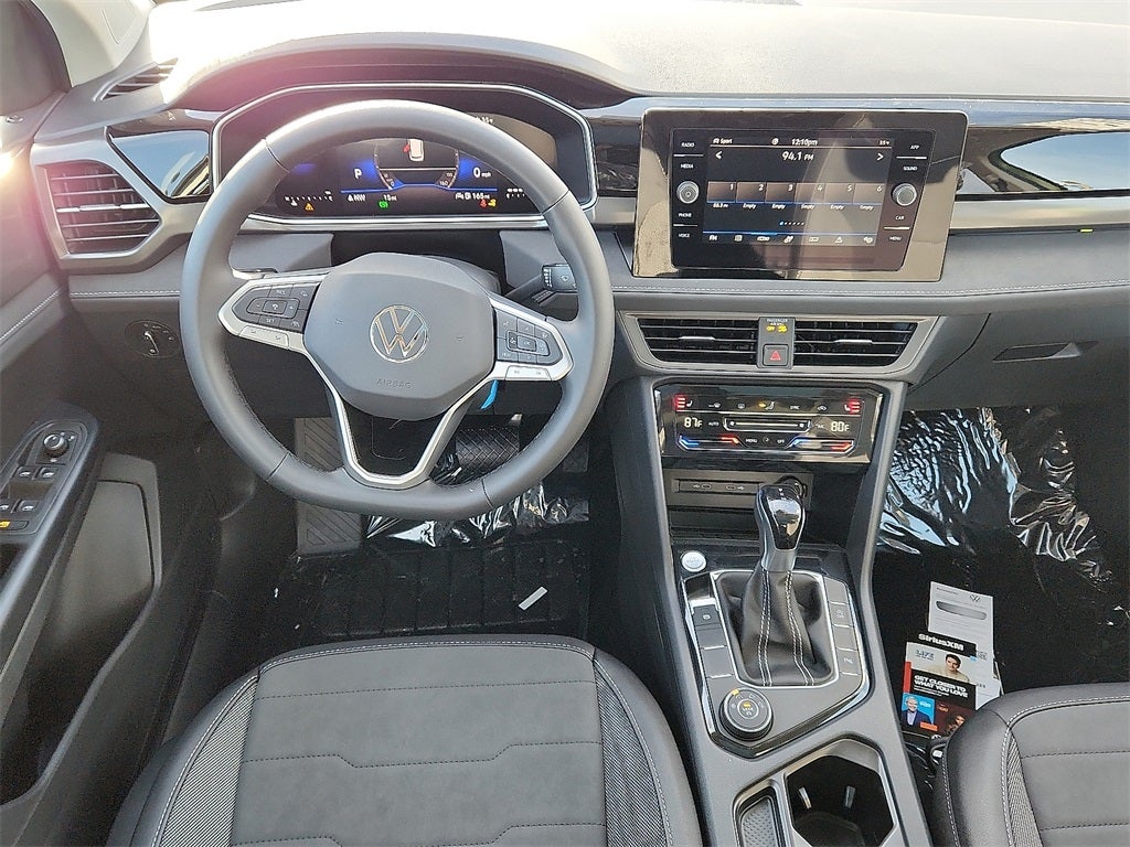 2026 Volkswagen Taos 1.5T SE Black