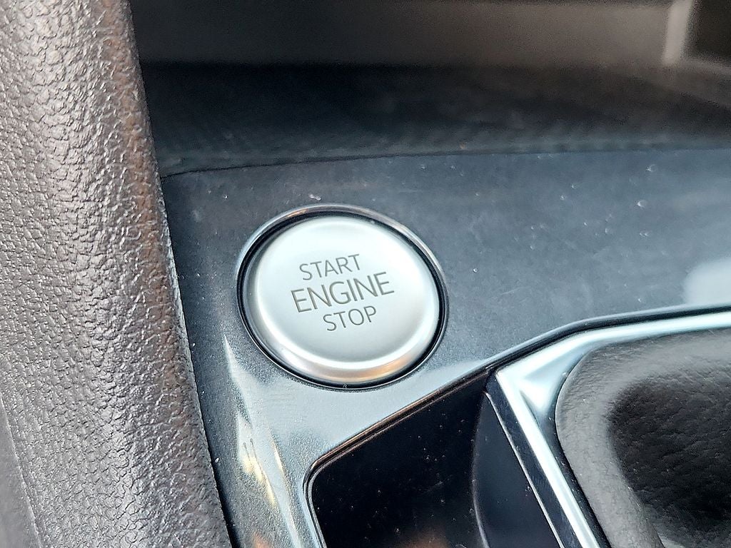 2022 Volkswagen Tiguan 2.0T SEL R-Line
