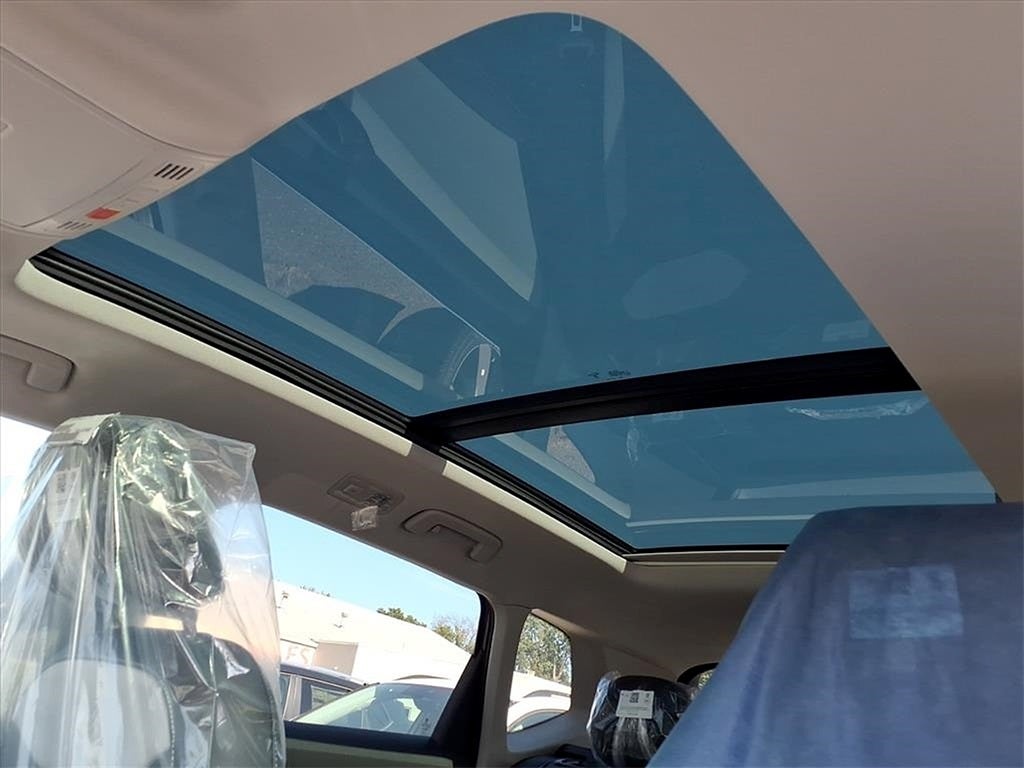 2025 Volkswagen Taos 1.5T SEL