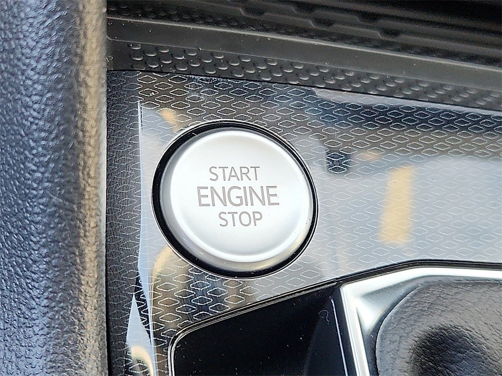 2026 Volkswagen Taos 1.5T SEL