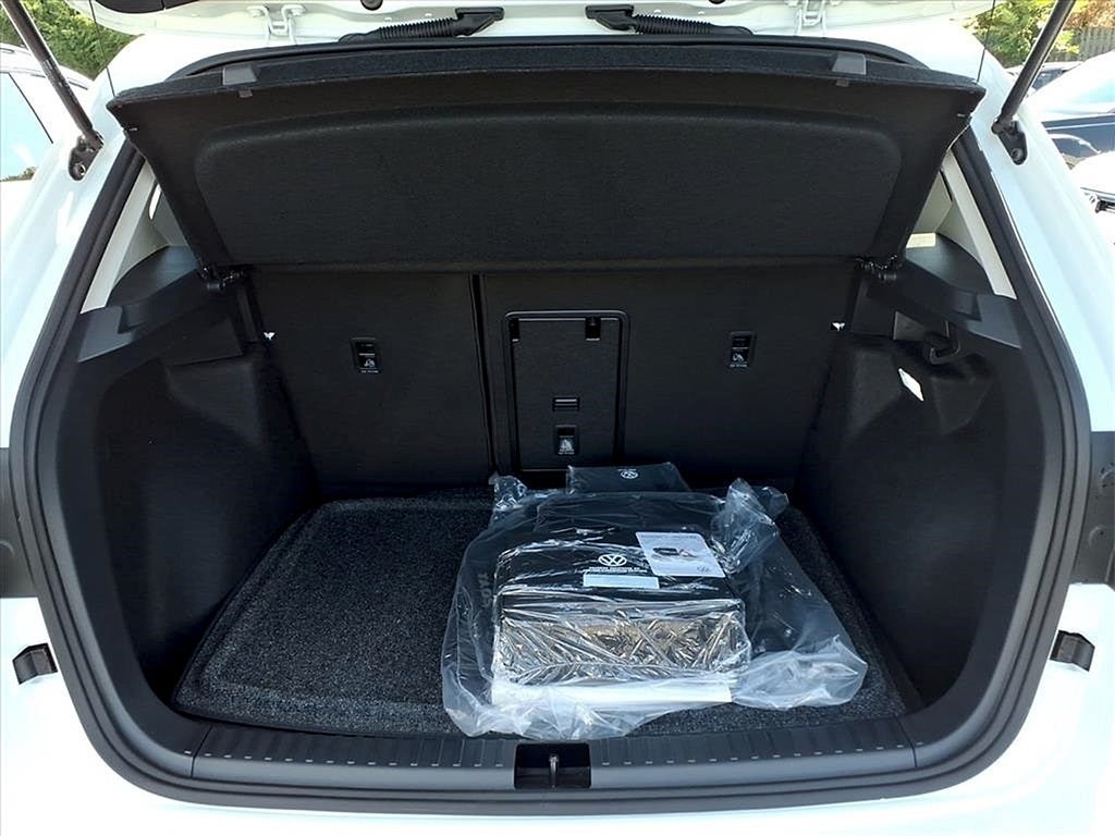 2025 Volkswagen Taos 1.5T SEL