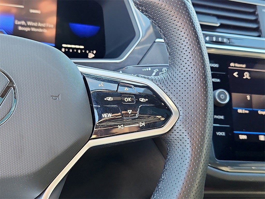 2022 Volkswagen Tiguan 2.0T SE R-Line Black