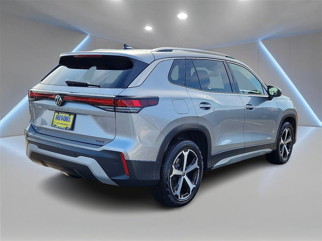 2025 Volkswagen Tiguan 2.0T SE