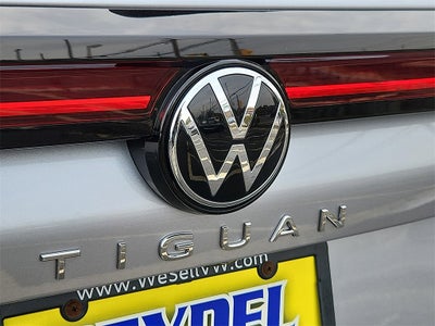 2025 Volkswagen Tiguan 2.0T SE