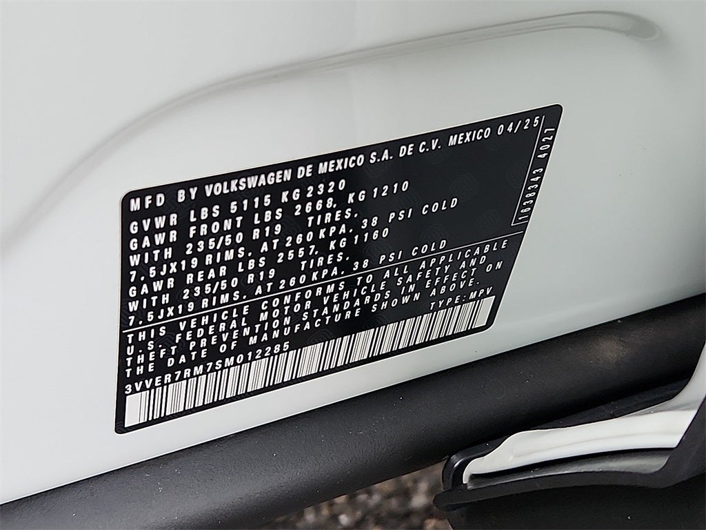 2025 Volkswagen Tiguan 2.0T SE