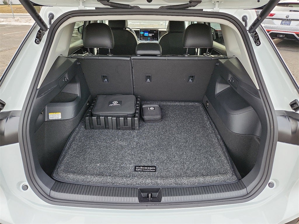 2025 Volkswagen Tiguan 2.0T SE