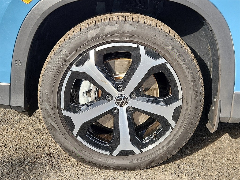 2025 Volkswagen Tiguan 2.0T SE