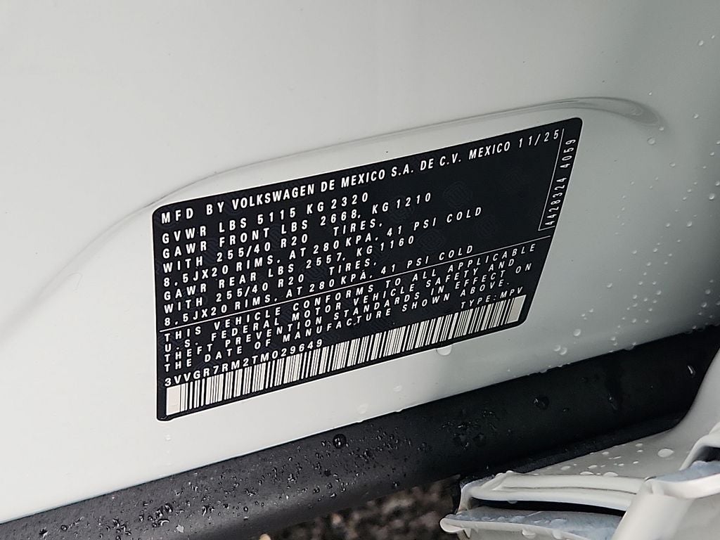 2026 Volkswagen Tiguan 2.0T SE R-Line Black