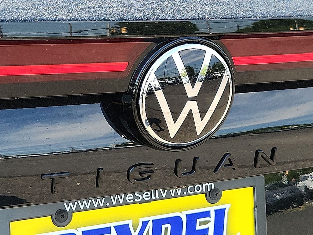 2026 Volkswagen Tiguan 2.0T SE R-Line Black