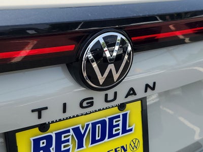 2026 Volkswagen Tiguan 2.0T SE R-Line Black