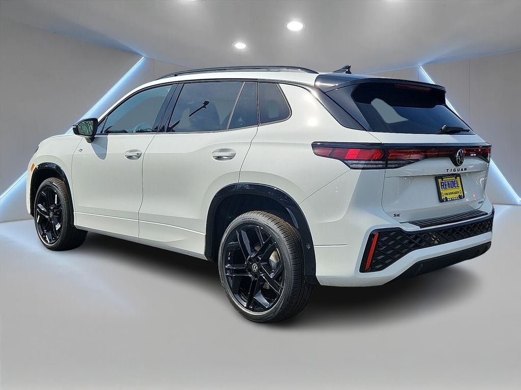 2026 Volkswagen Tiguan 2.0T SE R-Line Black