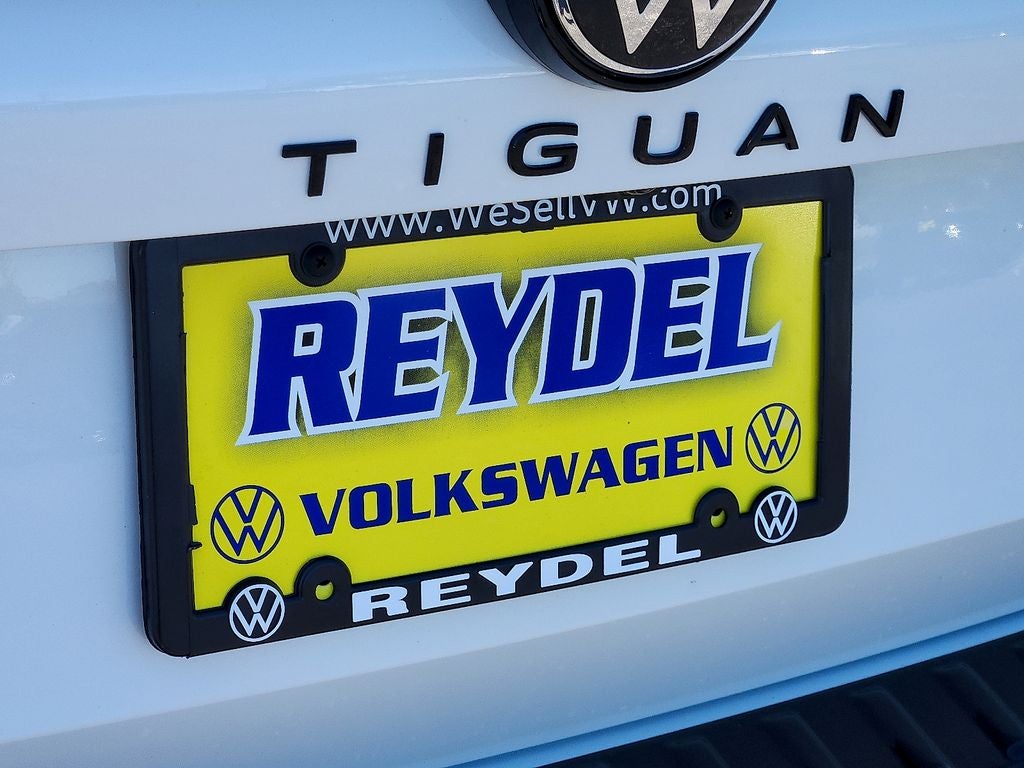2026 Volkswagen Tiguan 2.0T SE R-Line Black