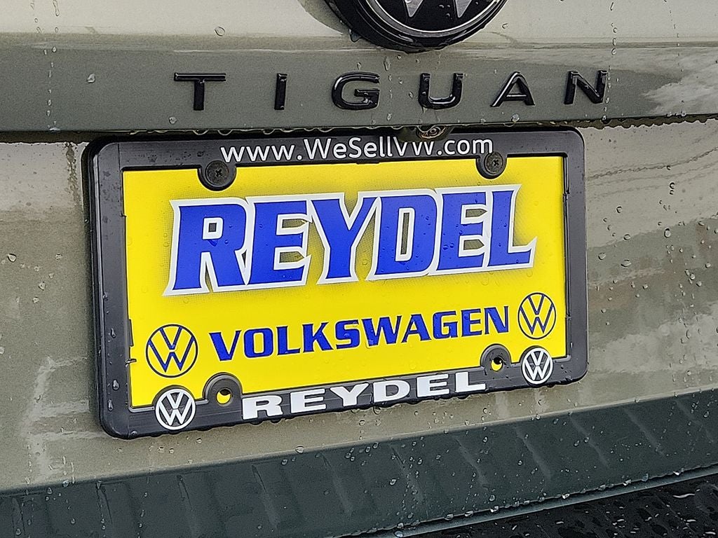 2026 Volkswagen Tiguan 2.0T SE R-Line Black