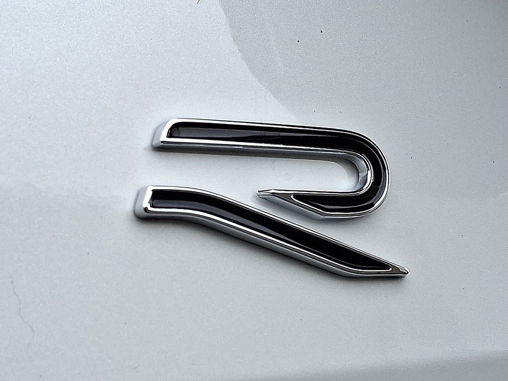 2026 Volkswagen Tiguan SE R-LINE BLACK - Photo 19