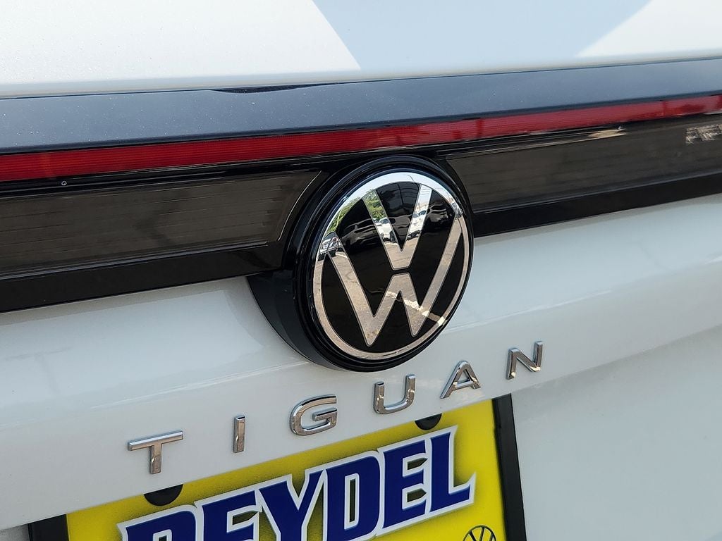 2026 Volkswagen Tiguan 2.0T SEL R-Line Turbo