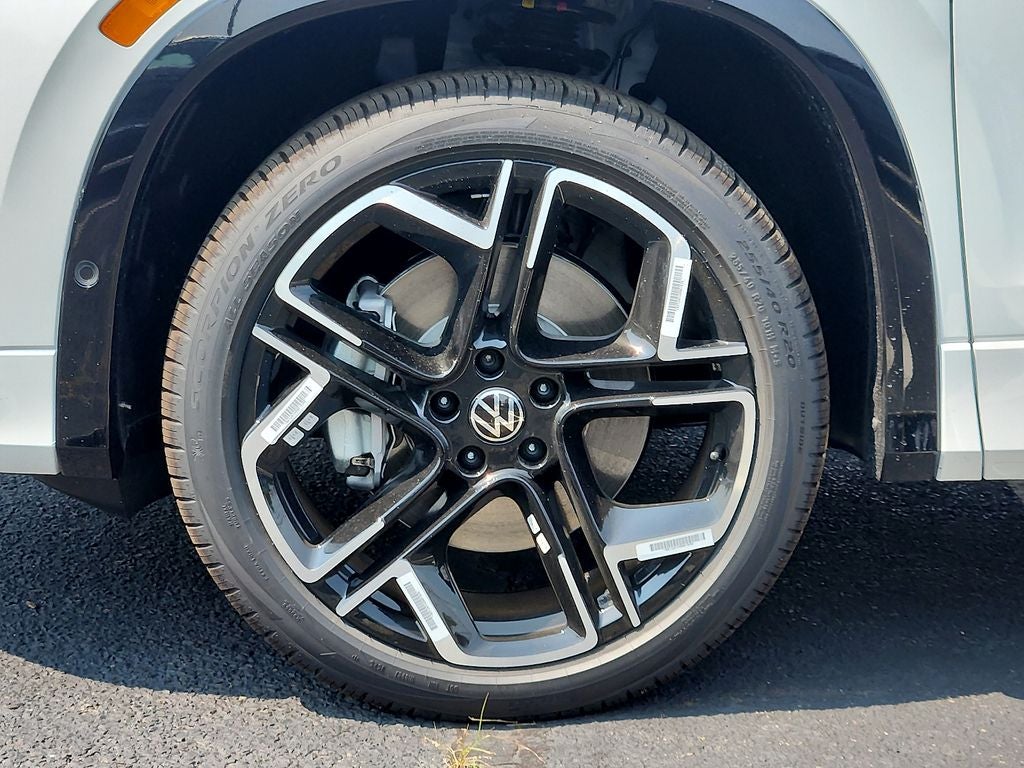 2026 Volkswagen Tiguan 2.0T SEL R-Line Turbo