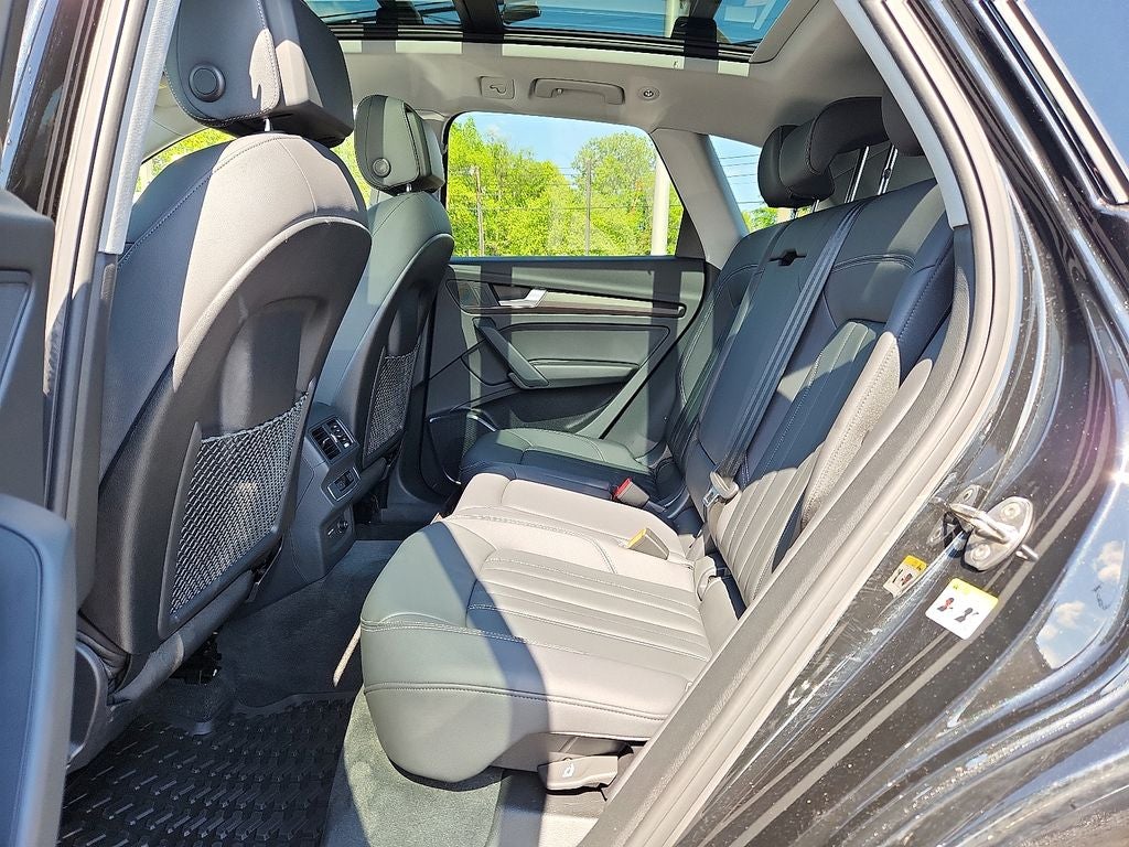 2023 Audi Q5 45 S line Premium quattro