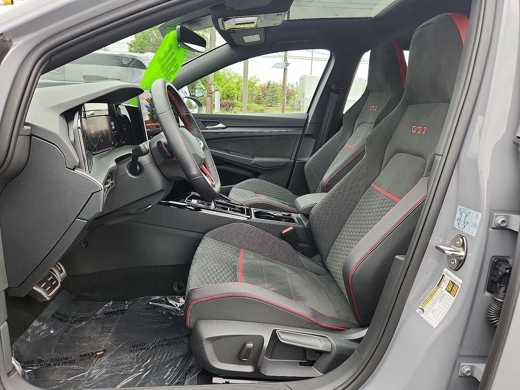 2025 Volkswagen Golf GTI 2.0T SE